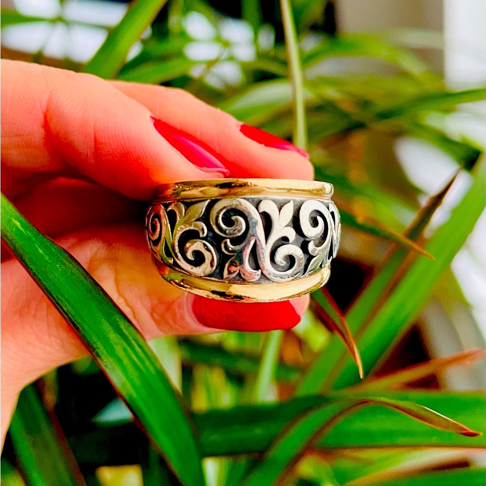 Retired James Avery Size 7 Gold and Silver Fleur Band Ring GORGEOUS! w/JA Box